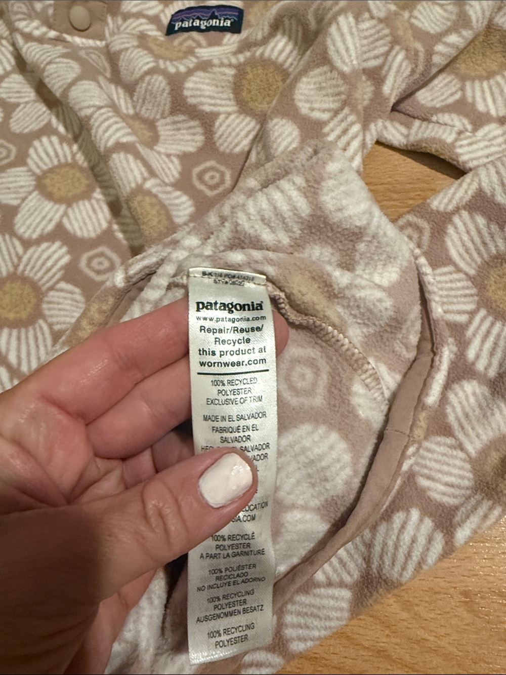 Patagonia Daisy Snap-T Fleece Pullover - Beige, White & Yellow - Picture 4 of 4
